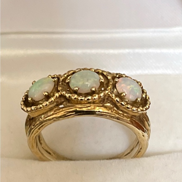 Vintage 14k gold opal ring size 6.75 - Picture 4 of 10